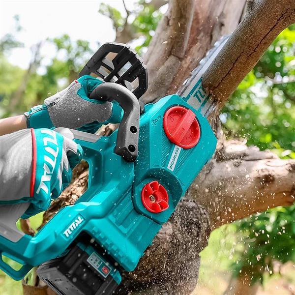 Motosega a batteria 20V brushless da 12con 2 batterie 4Ah e caricatore