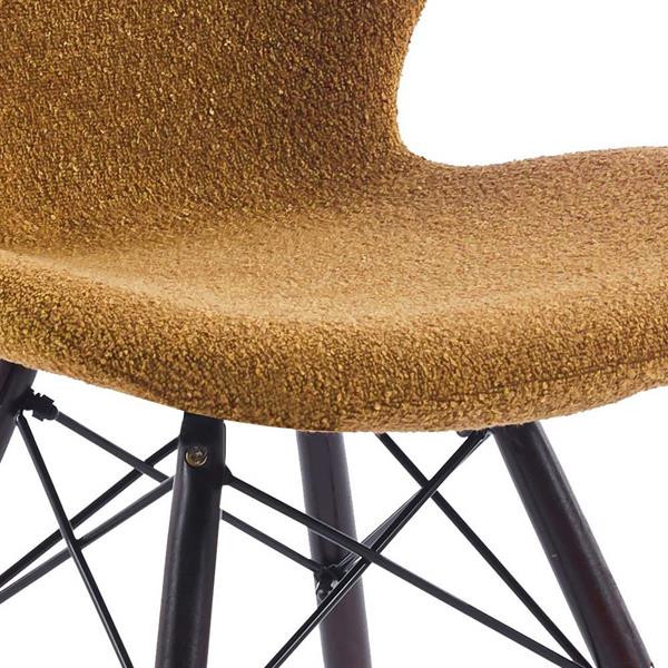Sedie design moderno in tessuto ocra bouclé con gambe in legno – Elena