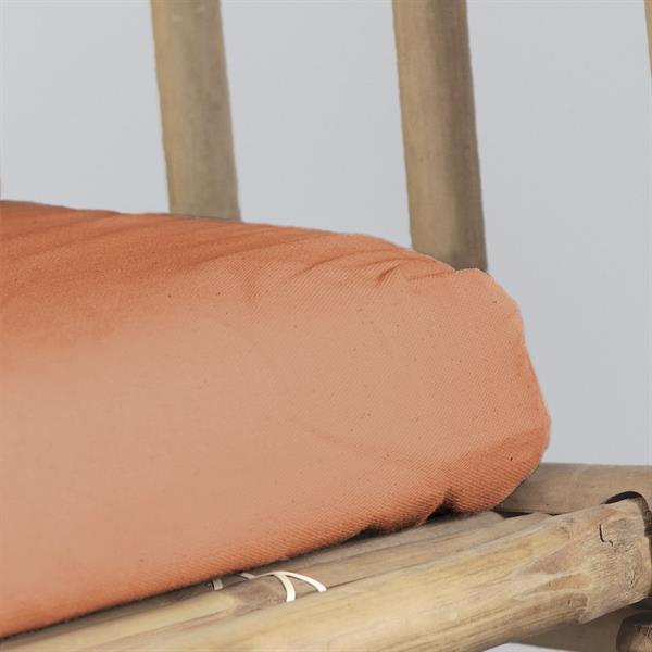 Dondolo da giardino in bamboo con tetto in fronde di palma con cuscini terracotta