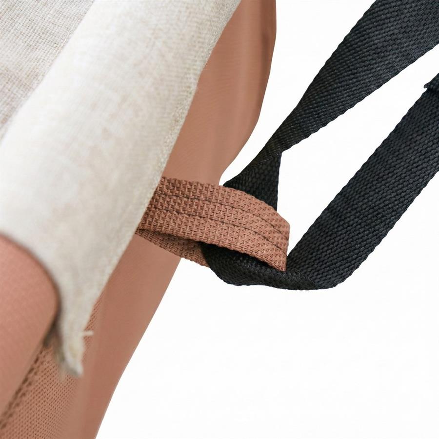 Poltrona sospesa da giardino mocha struttura in acciaio con cuscino beige - Essentia